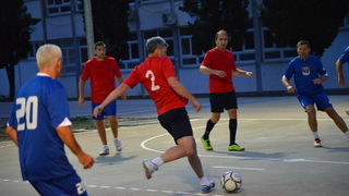 U povodu blagdana Kraljice Mira u Stanovima odigrana utakmica između liječnika i predstavnika Gradske uprave, Foto: Iva Perinčić