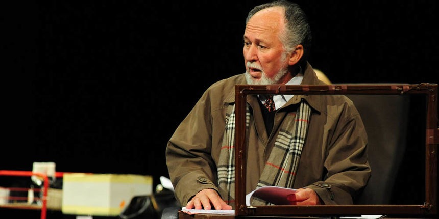 Zadar, 28.03.2012. snimio: Nenad Marčev
Ivan Goran Vitez
MJEHUR OD SAPUNICE
redatelj: Ivan Goran Vitez
Komedija
Glumačka družina Histrion
glume: Gordan Kos(51), glumac: PERO JURIČIĆ
Vjekoslava Lovrek (39), glumica: ANKICA DOBRIĆ
Mislav Poljak(22), g Zadar, 28.03.2012. snimio: Nenad Marčev
Ivan Goran Vitez
MJEHUR OD SAPUNICE
redatelj: Ivan Goran Vitez
Komedija
Glumačka družina Histrion
glume: Gordan Kos(51), glumac: PERO JURIČIĆ
Vjekoslava Lovrek (39), glumica: ANKICA DOBRIĆ
Mislav Poljak(22), g