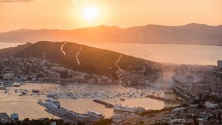 Splićani ispratili Olivera na posljednju plovidbu – fotografije iz zraka