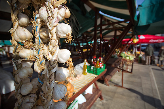 Đir po pijaci, 30. siječnja 2012. (foto:Saša Čuka)