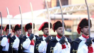 Zagreb: Počasna satnija Kravat pukovnije na Dolcu