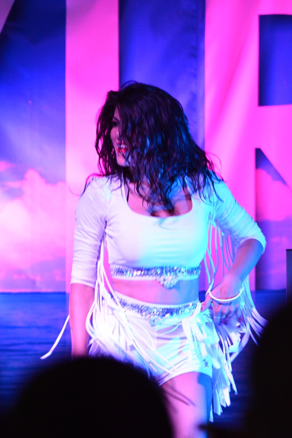 Vir : Colonia rasplesala tisuće posjetitelja na Viru ; foto Iva Perinčić Vir : Colonia rasplesala tisuće posjetitelja na Viru ; foto Iva Perinčić