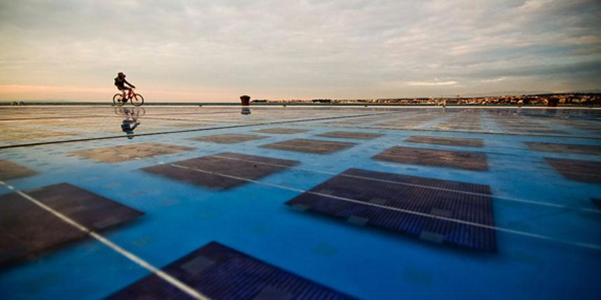 Popodnevni đir po rivi 4. siječnja 2013., Pozdrav suncu (foto:Saša Čuka) Popodnevni đir po rivi 4. siječnja 2013., Pozdrav suncu (foto:Saša Čuka)