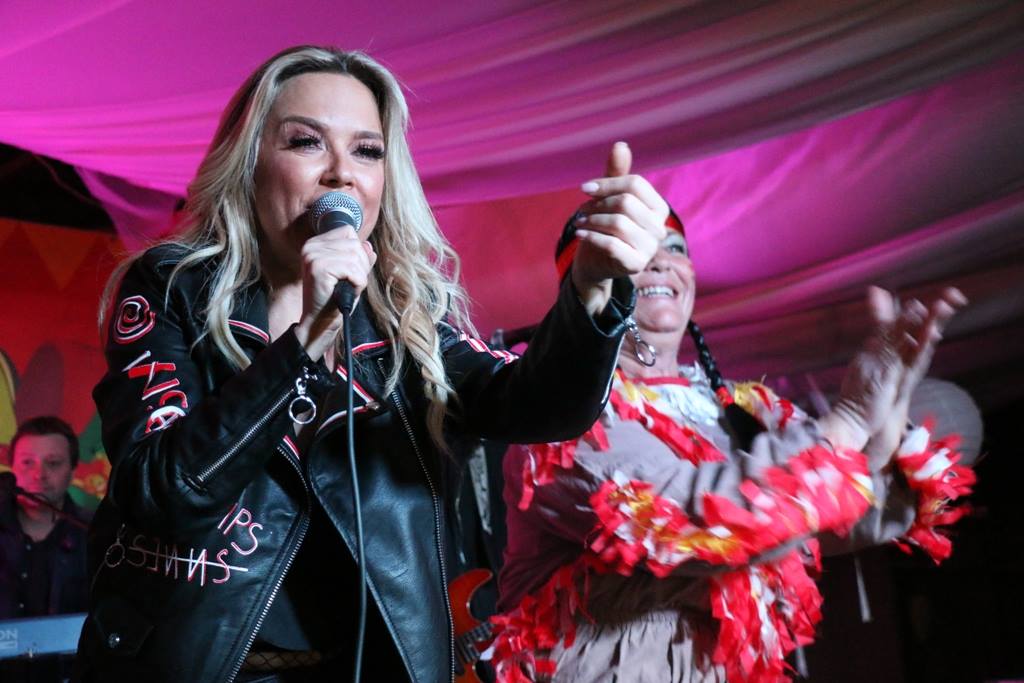 Virske maškare: Maja Šuput zapalila ledenu virsku večer Virske maškare: Maja Šuput zapalila ledenu virsku večer