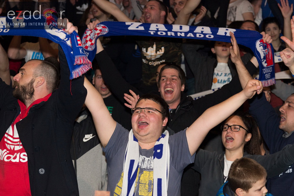 Humanitarno gledanje utakmice Zadar-Cibona u Jazinama Humanitarno gledanje utakmice Zadar-Cibona u Jazinama