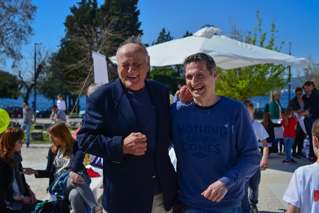 Basket na Forumu: Košarkaške legende protiv mlađih uzrasta KK Zadar Basket na Forumu: Košarkaške legende protiv mlađih uzrasta KK Zadar