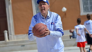 Basket na Forumu: Košarkaške legende protiv mlađih uzrasta KK Zadar Basket na Forumu: Košarkaške legende protiv mlađih uzrasta KK Zadar