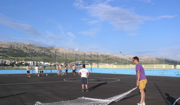 Uređeno nogometno igralište u Pagu (Foto: J. Portada)