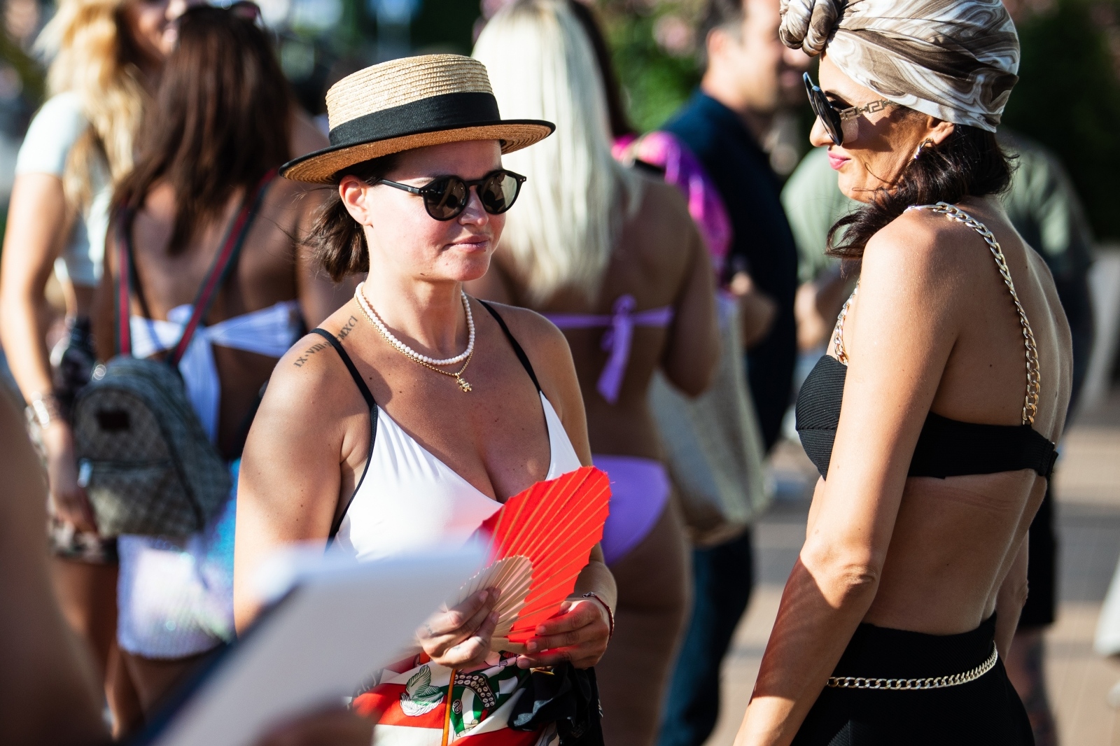 Cosmopolitan pool party @ Hotel Radisson Blue