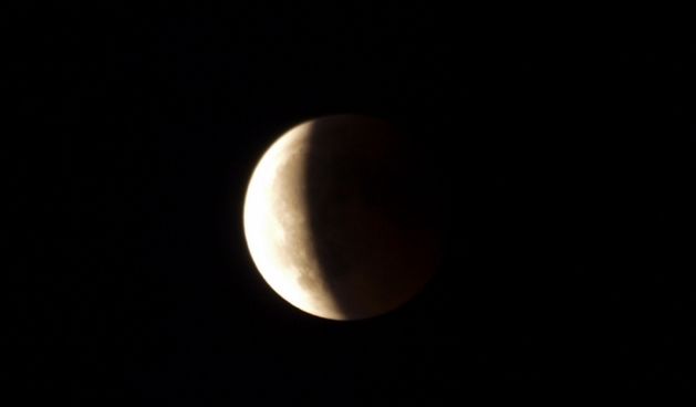 Potpuna pomrcina mjeseca