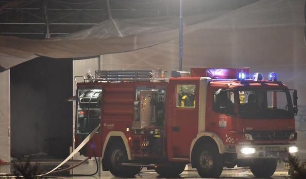 Vatrogasci JVP Zadar ugasili požar na skladišnom šatoru na prostoru bivše Lesnine, Foto: Dino Stanin/PIXSELL