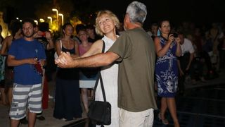 20.06.2013., Zadar – Pod gotovo punim mjesecom na instalaciji Pozdrav Suncu otvoren je 4. festival tanga.Photo: Filip Brala/PIXSELL 20.06.2013., Zadar – Pod gotovo punim mjesecom na instalaciji Pozdrav Suncu otvoren je 4. festival tanga.Photo: Filip Brala/PIXSELL