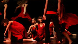 Zadar, 120512.
14 plesnih ansambala iz cijele Hrvatske nastupilo je vecaras na prvom Zadarskom plesnom festivalu. Organizatori ove plesne manifestacije koja je odrzana u Kazalistu lutaka su plesna udruga Gesta, Grad Zadar, Zadarska zupanija i Turisticka z Zadar, 120512.
14 plesnih ansambala iz cijele Hrvatske nastupilo je vecaras na prvom Zadarskom plesnom festivalu. Organizatori ove plesne manifestacije koja je odrzana u Kazalistu lutaka su plesna udruga Gesta, Grad Zadar, Zadarska zupanija i Turisticka z