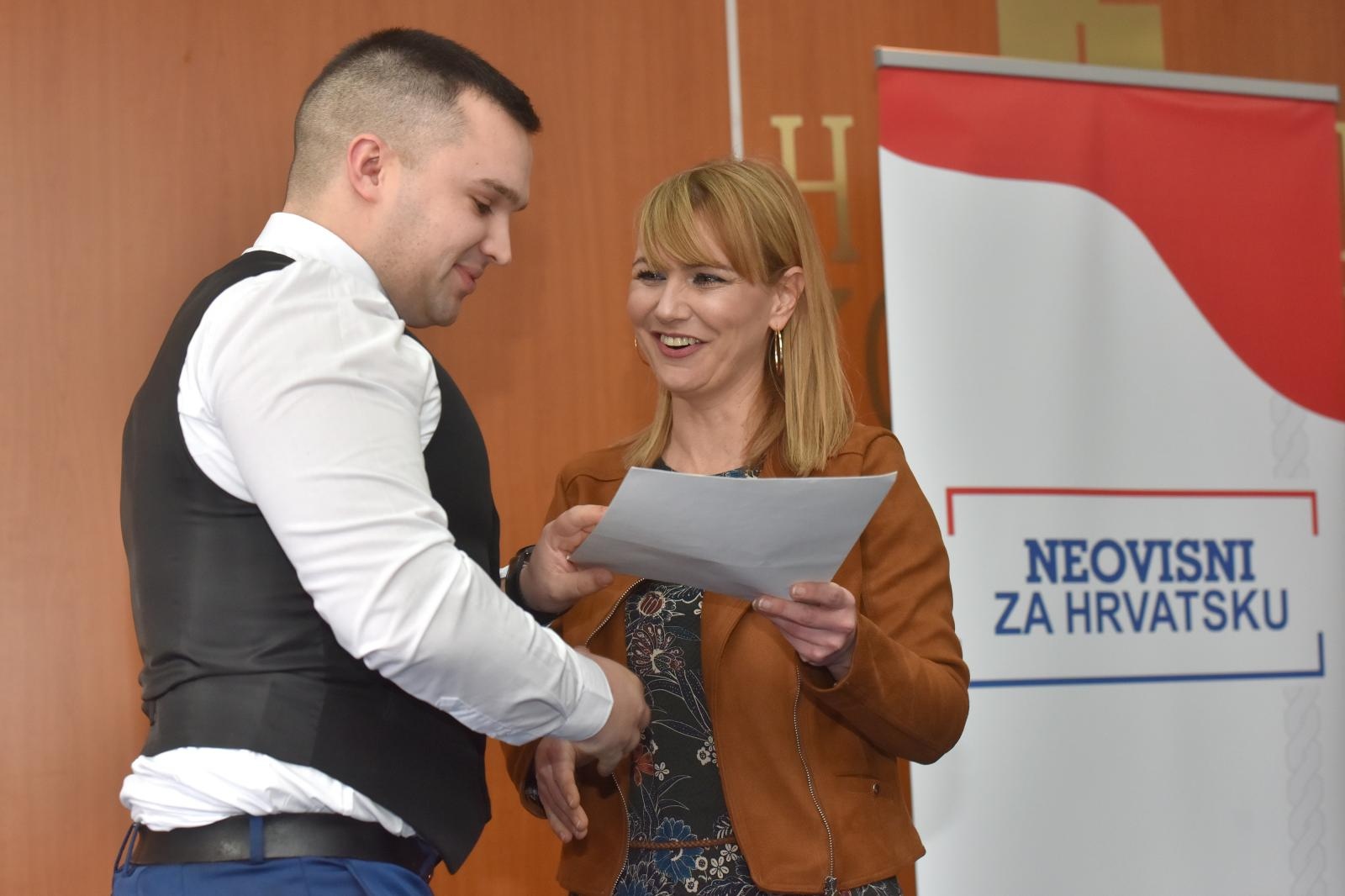 Esih i Hasanbegović predstavili koordinatore zadarske podružnice stranke Neovisni za Hrvatsku