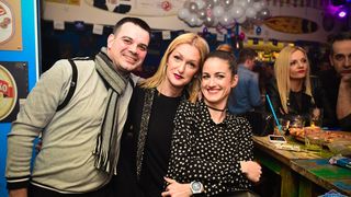 U Famous beach and grill baru Rockatansky bend proslavio je 20 godina djelovanja U Famous beach and grill baru Rockatansky bend proslavio je 20 godina djelovanja