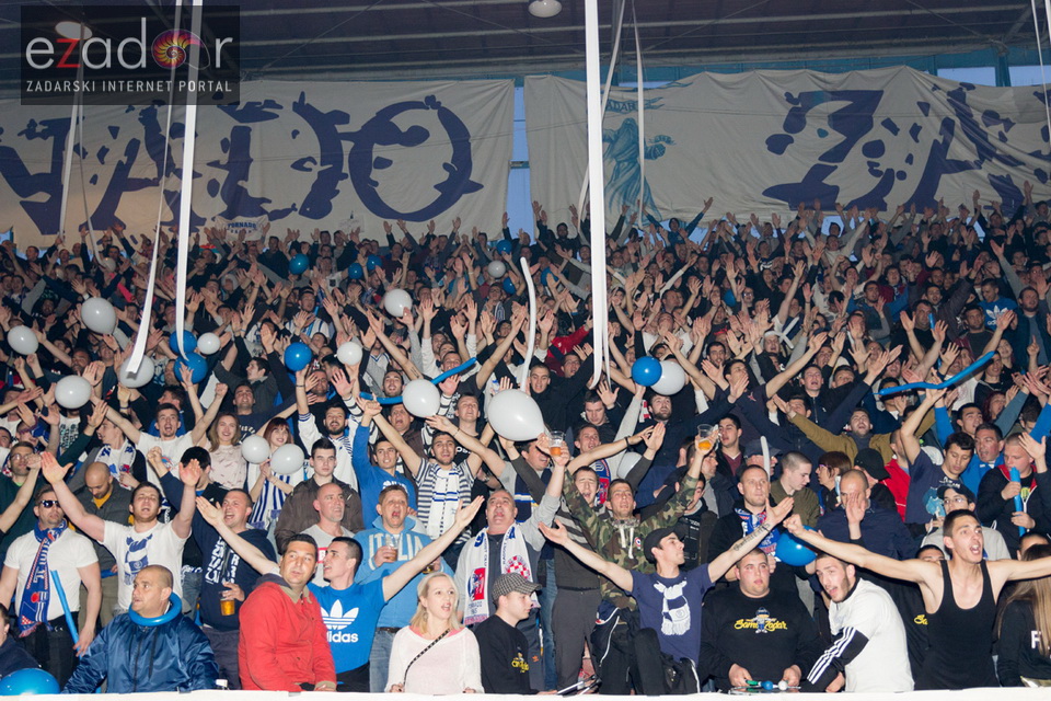 Humanitarno gledanje utakmice Zadar-Cibona u Jazinama Humanitarno gledanje utakmice Zadar-Cibona u Jazinama