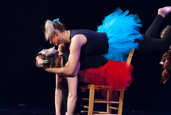 Pole/Chair/Dance show “Mental” @ HNK Zadar, 12.3.2016 – Foto: Ivan Toman Pole/Chair/Dance show “Mental” @ HNK Zadar, 12.3.2016 – Foto: Ivan Toman