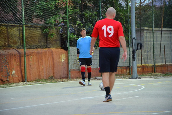 U povodu blagdana Kraljice Mira u Stanovima odigrana utakmica između liječnika i predstavnika Gradske uprave, Foto: Iva Perinčić