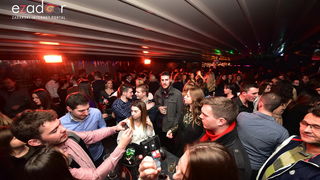 Tisuće Zadrana uživalo na krcatom Narodnom trgu i Tgu Petra Zoranića uz Tomislava Bralića i klapu Intrade Tisuće Zadrana uživalo na krcatom Narodnom trgu i Tgu Petra Zoranića uz Tomislava Bralića i klapu Intrade