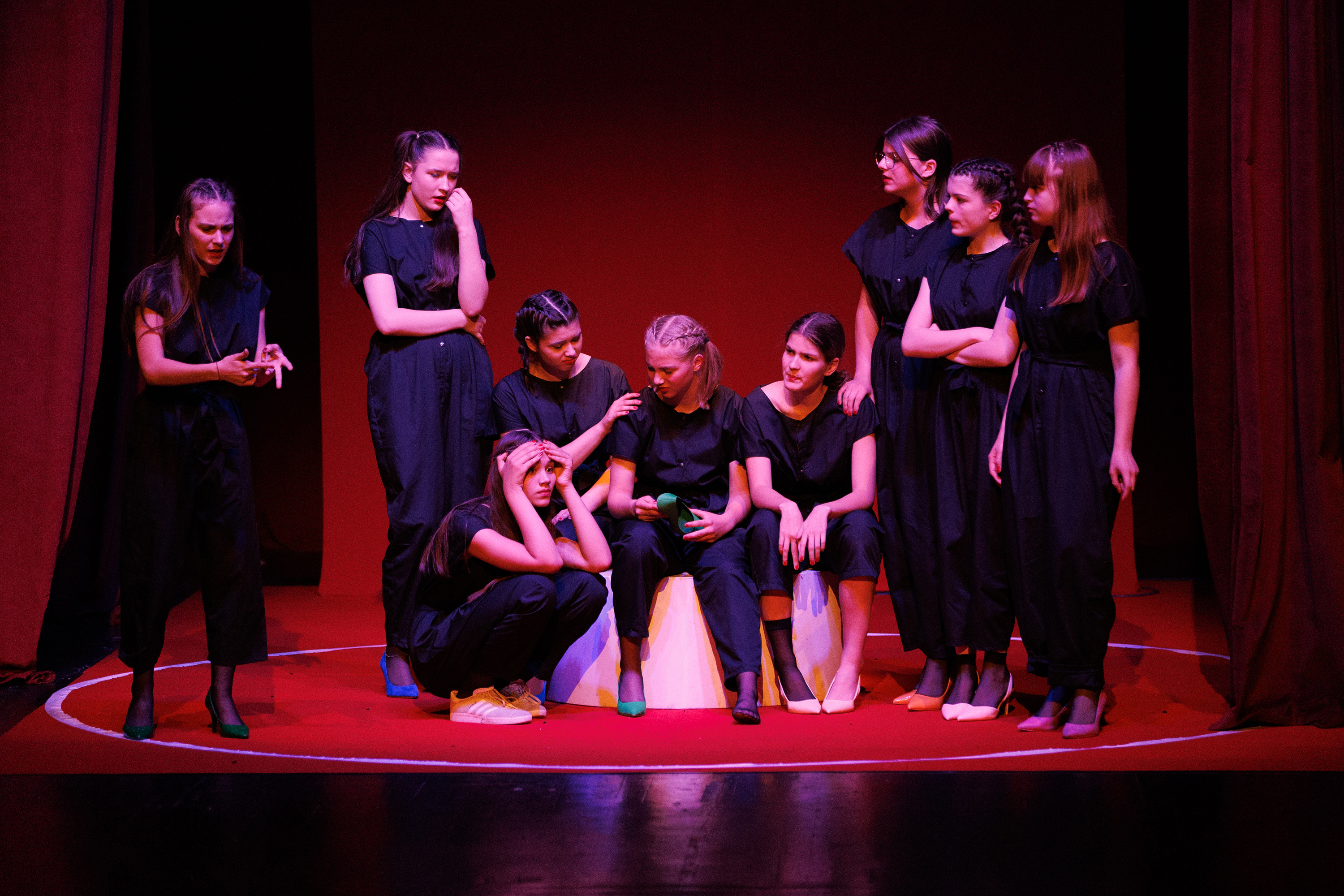 Igrajmo se: Zabranjeno mlađima od 15 strana A