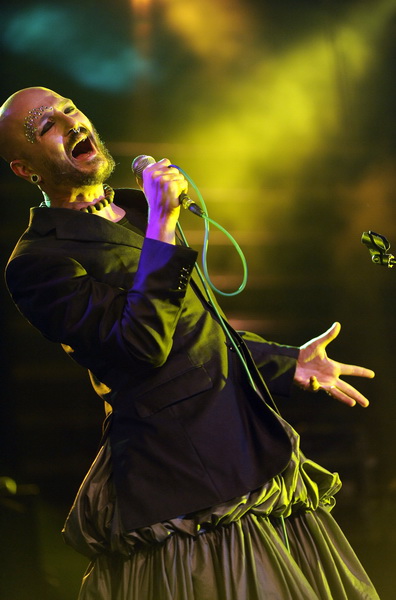 Split, 021009.
Spaladium Arena.
Koncert “Adio lito” na kojem nastupaju Hladno pivo, Fon Biskich, Damir Urban, Marijan Ban i Psihomodo Pop.
Na fotografiji: Damir Urban.
Foto: Josko Ponos / CROPIX Split, 021009.
Spaladium Arena.
Koncert “Adio lito” na kojem nastupaju Hladno pivo, Fon Biskich, Damir Urban, Marijan Ban i Psihomodo Pop.
Na fotografiji: Damir Urban.
Foto: Josko Ponos / CROPIX