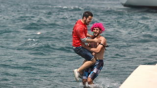 Zadar, 170513. 
Danas su se ucenici zavrsnih razreda zadarskih srednjih skola oprostili od skolskih klupa tradicionalnom Norijadom. 
Uz neizostavni alkohol, pjesmu i prosipanje brasna i jaja po centru grada, nakratko su privukli pozornost prolaznika na se