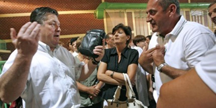 Roditelji s Zdravkom Šojatom (foto: Sandra Simunovic / CROPIX)