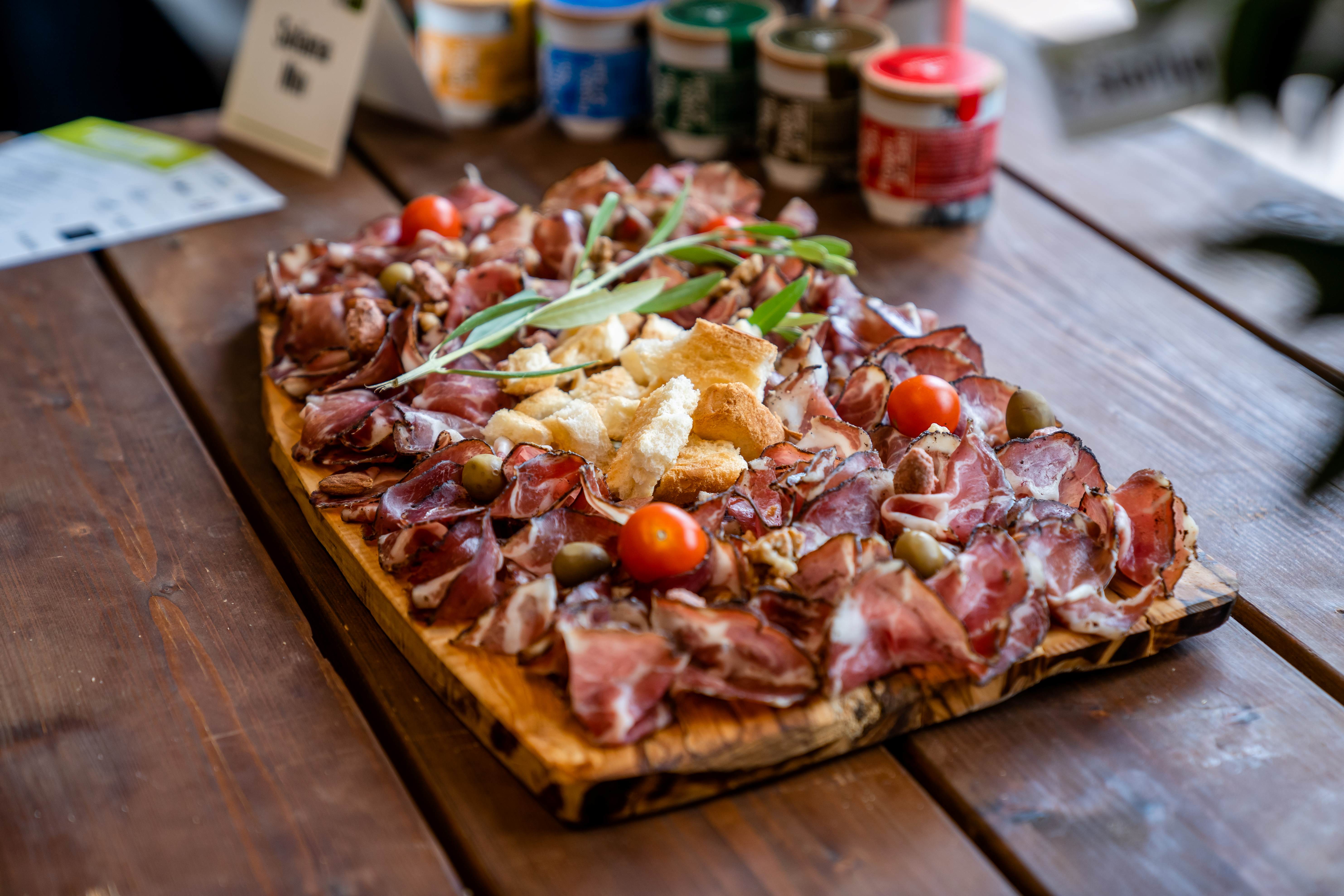 Predstavljanje eno-gastronomske ponude Zadarske županije medijima i turističkom sektoru u Ljubljani Predstavljanje eno-gastronomske ponude Zadarske županije medijima i turističkom sektoru u Ljubljani