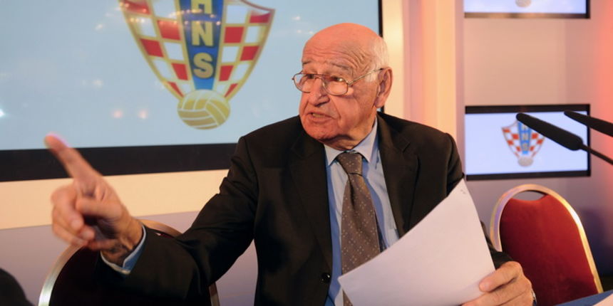 Zagreb, 171210. Hotel Westin. Skupstina Hrvatskog nogometnog saveza, izbor novog predsjednika Hns-a izmedju trenutnog Vlatka Markovica i protukandidata Igora Stimca bivseg nogometasa. Na slici: Vlatko Markovic. Foto: Drago Sopta / CROPIX Zagreb, 171210. Hotel Westin. Skupstina Hrvatskog nogometnog saveza, izbor novog predsjednika Hns-a izmedju trenutnog Vlatka Markovica i protukandidata Igora Stimca bivseg nogometasa. Na slici: Vlatko Markovic. Foto: Drago Sopta / CROPIX