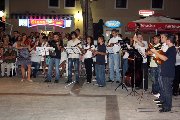 Biograd na Moru: Zavrsna priredba Ljetne skole folklora