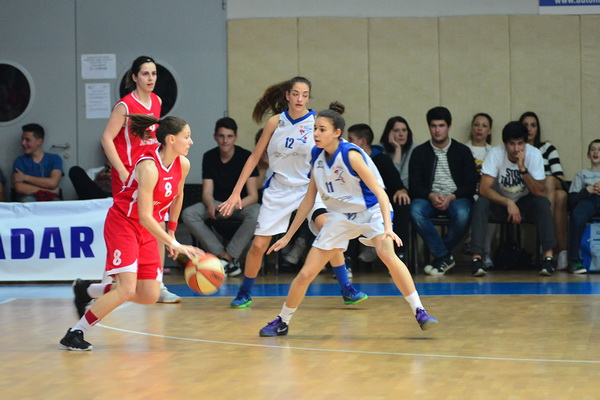 SC Višnjik, dvorana 3. Finale doigravanja za prvaka Hrvatske: ŽKK Zadar – ŽKK Medveščak 54-76 SC Višnjik, dvorana 3. Finale doigravanja za prvaka Hrvatske: ŽKK Zadar – ŽKK Medveščak 54-76