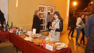 Bibinje: Božićni sajam na Trgu Franje Tuđmana Bibinje: Božićni sajam na Trgu Franje Tuđmana