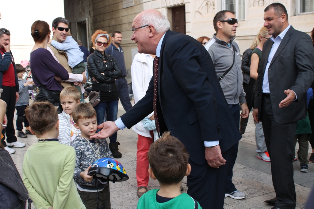 Djeca vrtića Jazine posjetila Gradsku upravu, foto: Grad Zadar Djeca vrtića Jazine posjetila Gradsku upravu, foto: Grad Zadar