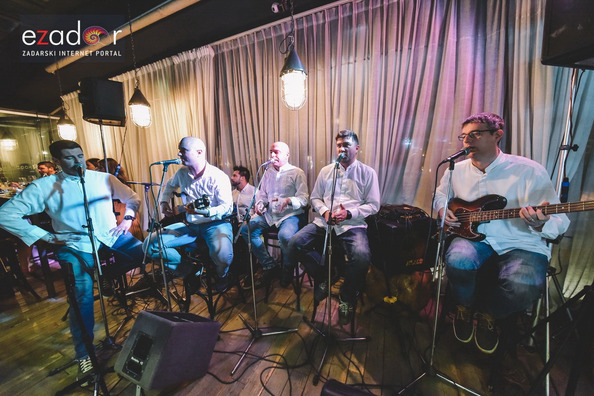 Uskrs u Harbor Cookhouse & Clubu uz klapu Iskon Uskrs u Harbor Cookhouse & Clubu uz klapu Iskon