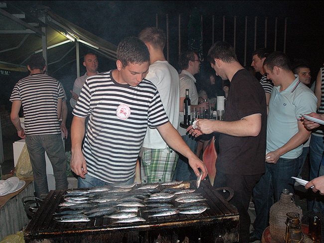 Ribarska festa zadarskih studenata u zagrebackom klubu Roko Ribarska festa zadarskih studenata u zagrebackom klubu Roko