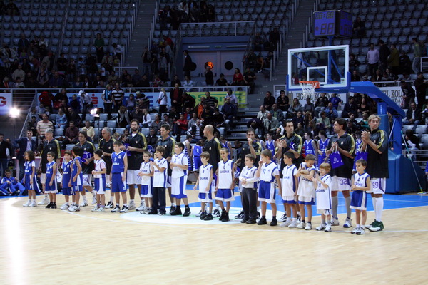 KK Zadar – Real Madrid, umirovljenje dresova 10 (Giuseppe Giergia) i 11 (Kresimir Cosic), Foto; Mladen Malik KK Zadar – Real Madrid, umirovljenje dresova 10 (Giuseppe Giergia) i 11 (Kresimir Cosic), Foto; Mladen Malik