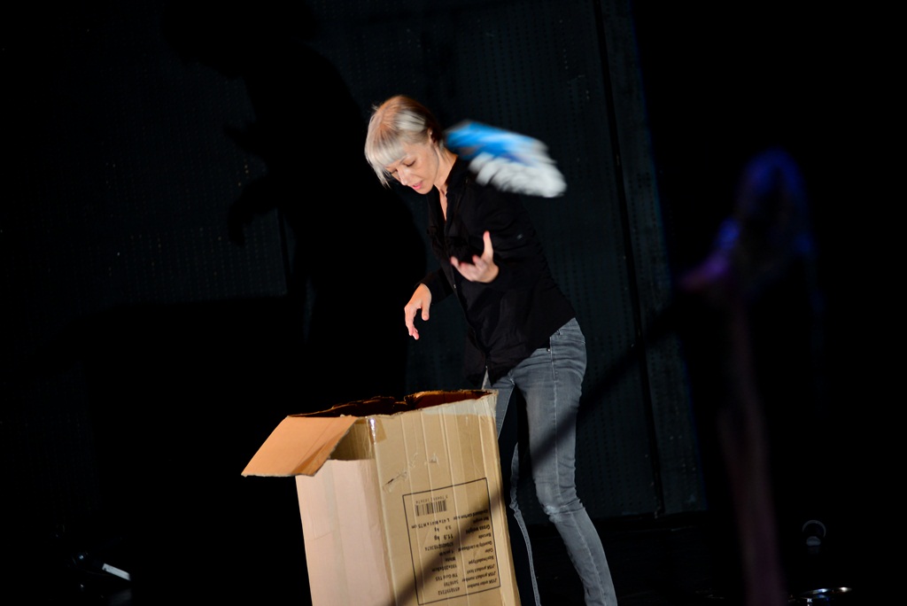 “Ana i Ona” naziv je predstave čijom je premijerom sinoć u zadarskom Kazalištu lutaka započela umjetnička revija pod nazivom “Nosi se Teatro Verrdi”.