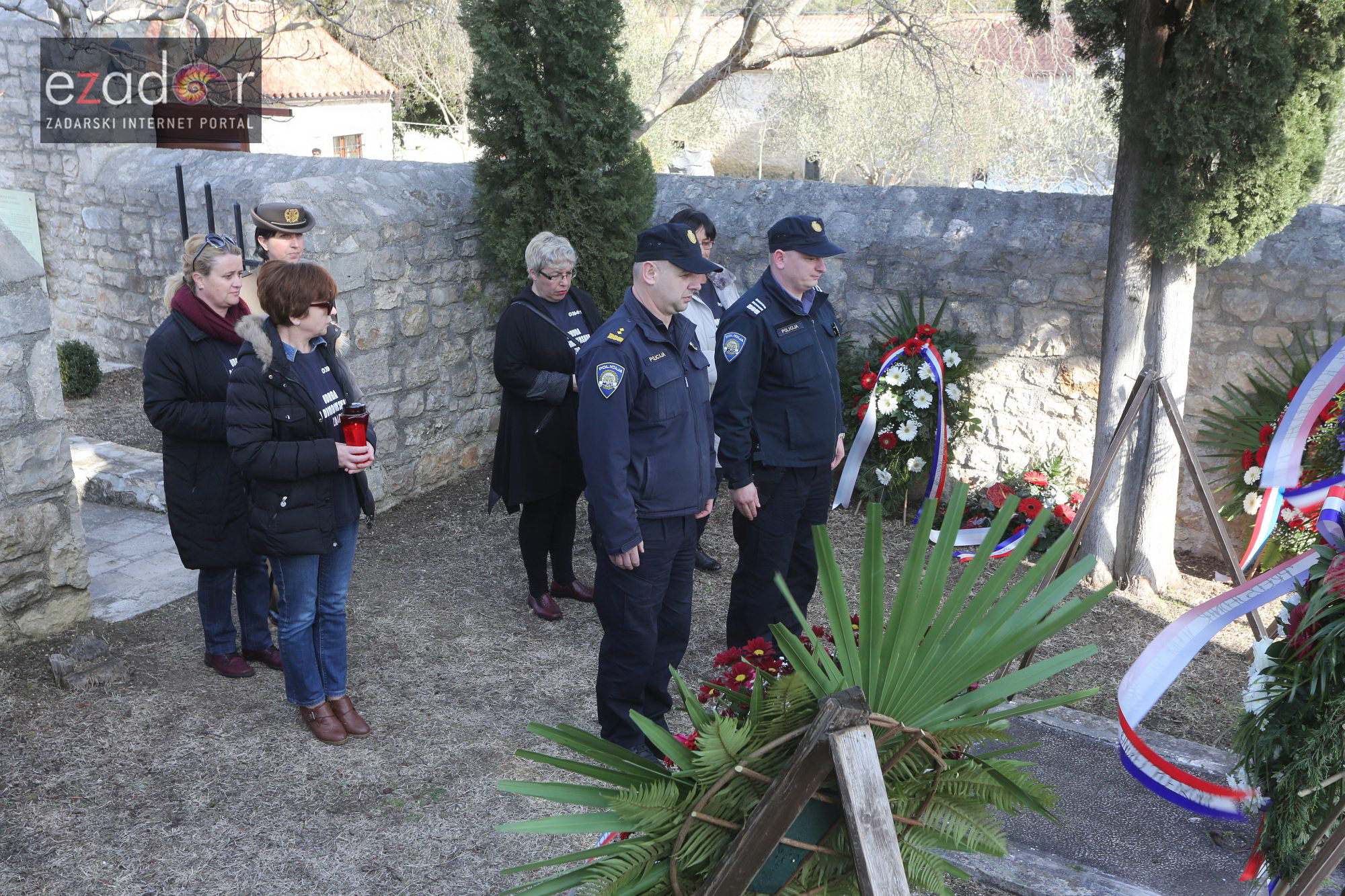 U Donjem Karinu obilježeno sjećanje na rušenje Franjevačkog samostana tijekom VRO Maslenica