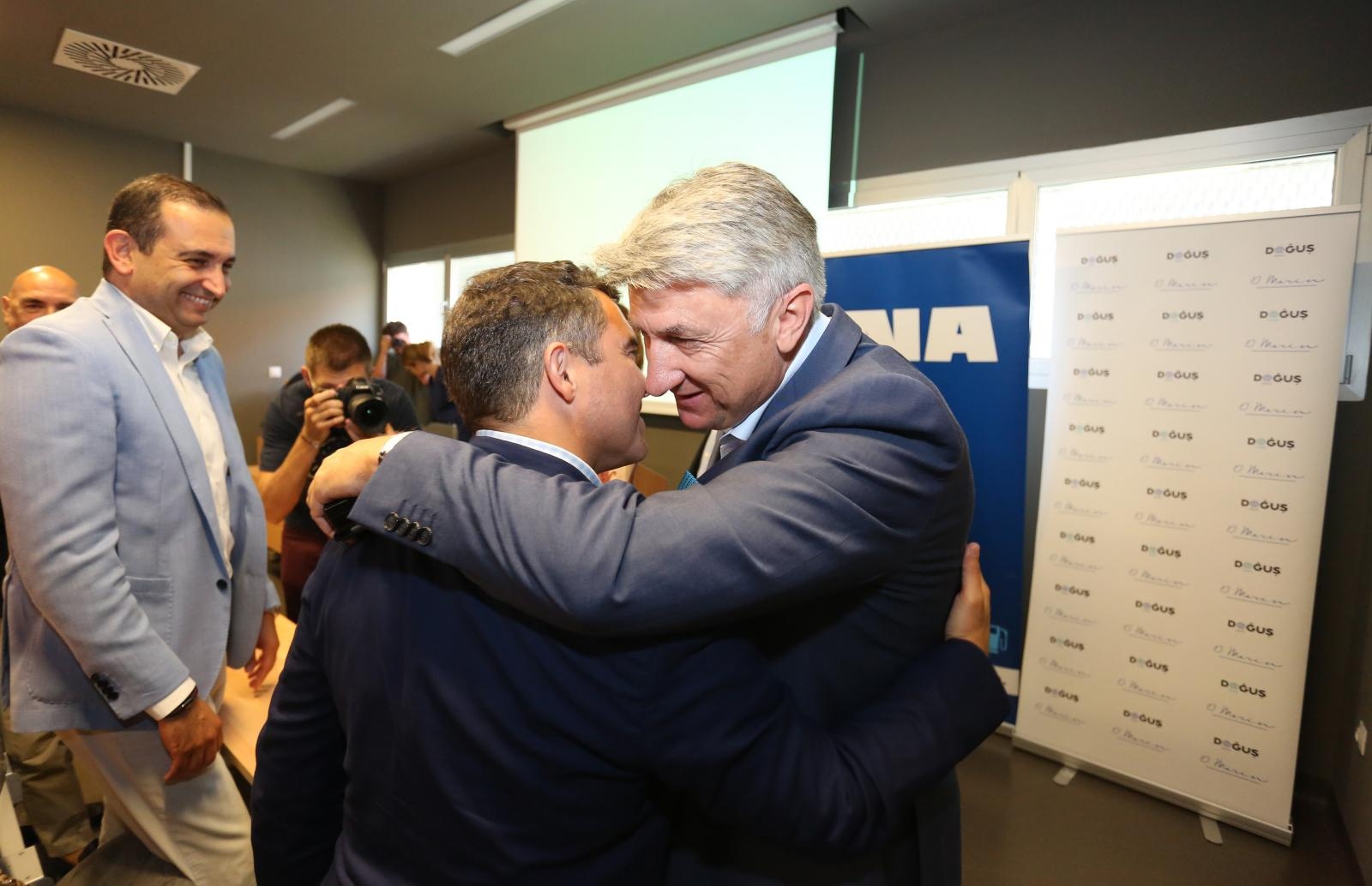 INA i Dogus grupa donirali 200 tisuća kuna Općoj bolnici INA i Dogus grupa donirali 200 tisuća kuna Općoj bolnici