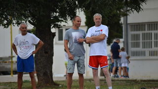 U povodu blagdana Kraljice Mira u Stanovima odigrana utakimica između veterana KK Zadar i Stanova, Foto: Iva Perinčić U povodu blagdana Kraljice Mira u Stanovima odigrana utakimica između veterana KK Zadar i Stanova, Foto: Iva Perinčić