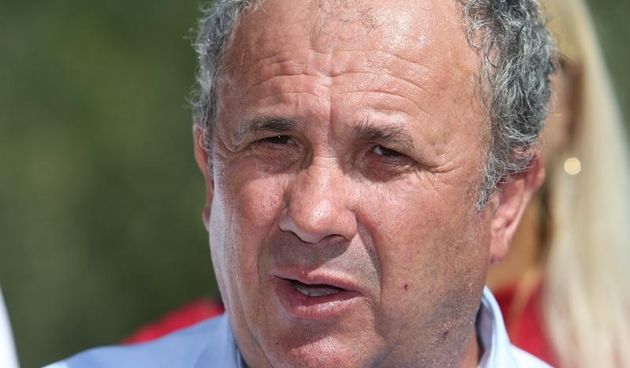 Zupljani sv.Kriza zajedno sa celnistvom i clanovima HGS-a prigodno obiljezili drugu godisnjicu postavljanja kriza na Marjanu. Tom prigodom im se obratio i bivsi gradonacelnik Zeljko Kerum koji je poslije najavio da ce stranka na izbore ici samostalno. Bla