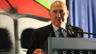 Zadar, 060510.
U klubu Arsenal obiljezena je 10.godisnjica rada obrazovnog portala srednjih skola Zadarske zupanije “RivaOn”.
Na fotografiji : ravnatelj Medicinske skole pokretaca portala Davor Vidakovic
Foto: Vladimir Ivanov / CROPIX