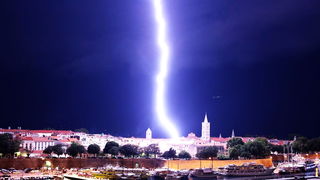 Munje nad Zadrom Munje nad Zadrom