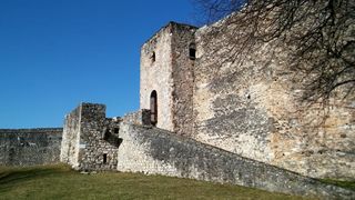 Prijepodne u Cazinu, Kostelski buk i posjet tvrđavi Ostrožac