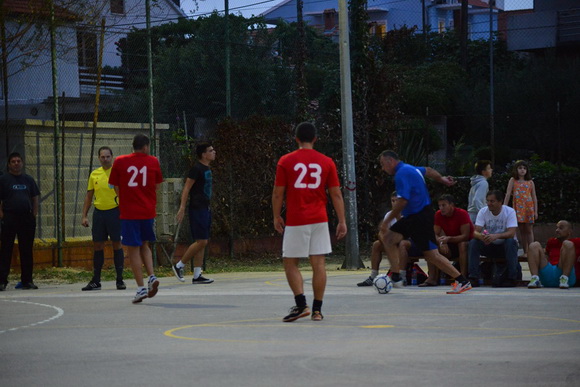 U povodu blagdana Kraljice Mira u Stanovima odigrana utakmica između liječnika i predstavnika Gradske uprave, Foto: Iva Perinčić