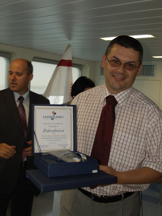 OLYMPUS DIGITAL CAMERA OLYMPUS DIGITAL CAMERA