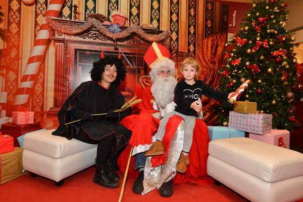 Sveti Nikola u Supernova centru 6. prosinca 2016.  Foto: Iva Perinčić