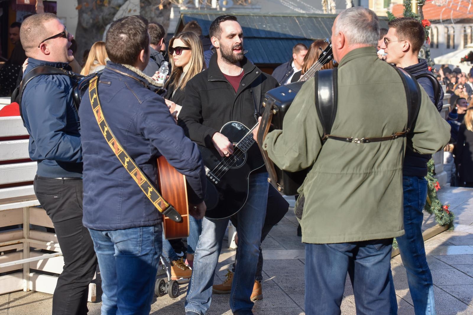 Veselo Badnje jutro u Zadru