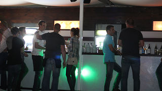 Image 953325 (auto) Image 953325 (auto)