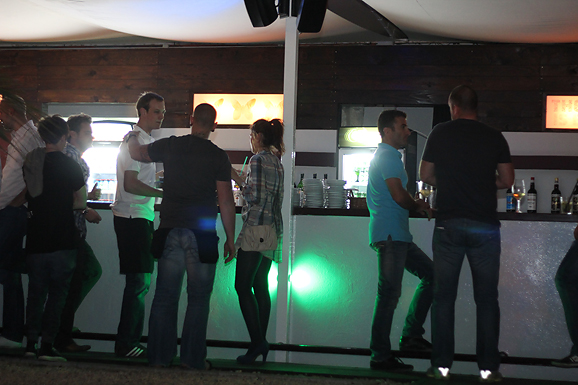 Image 953325 (auto) Image 953325 (auto)